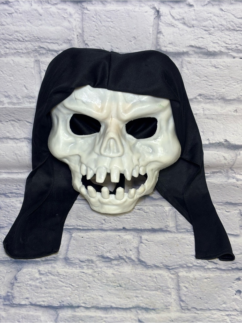 Fun World Fantastic Faces Skull With Shroud Mask Vintage Skeleton Hard Plastic